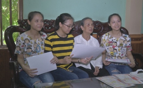 Chị em sinh ba cùng tên Linh ở Yên Mỹ cùng đỗ đại học