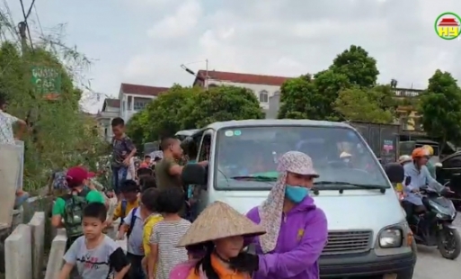 Xã Long Hưng: Nhiều xe đưa đón học sinh hết hạn đăng kiểm