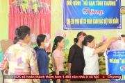 Đong đầy hũ gạo tình thương