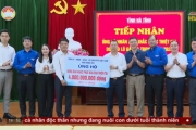 Hỗ trợ nhân dân miền Trung khắc phục hậu quả bão số 10