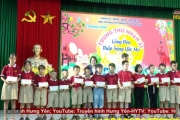 Tặng quà thiếu niên, nhi đồng nhân dịp tết Trung thu