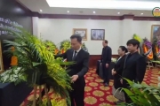 Bí Thư Tỉnh Ủy Hưng Yên Viếng Nguyên Chủ Tịch Nước Lào Khamtay Siphandone