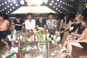 Bắt quả tang 9 đối tượng sử dụng trái phép chất ma túy
