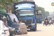 Vi phạm hành lang trên Quốc lộ 5 đoạn qua phường Đường Hào