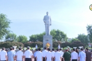 Dâng hương, dâng hoa tưởng nhớ Chủ tịch Hồ Chí Minh, Tổng Bí thư Nguyễn Văn Linh và tưởng niệm các anh hùng liệt sỹ