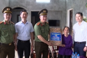 Công an tỉnh: Tặng quà, khám bệnh và cấp thuốc miễn phí cho gia đình chính sách, người có công với cách mạng