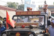 Người đưa liệt sĩ về quê hương