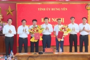 Công bố quyết định về công tác cán bộ