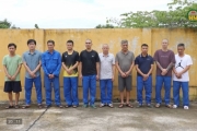 Truy tố 10 đối tượng cá độ bóng đá