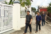 Cán bộ bám cơ sở đưa nghị quyết vào cuộc sống