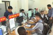 Khắc phục khó khăn để phục vụ nhân dân