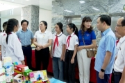 Lắng nghe trẻ em nói