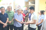 Thăm hỏi, động viên gia đình nạn nhân trong vụ án mạng tại xã Như Quỳnh