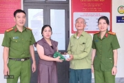 Nhặt được của rơi trả lại người đánh mất