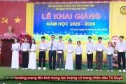 Đồng chí Bí thư Tỉnh ủy dự khai giảng Trường THPT Nguyễn Trãi