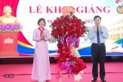 Khai giảng năm học mới ở Hưng Yên