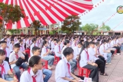 Khai giảng năm học mới ở Hưng Yên