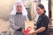 Thăm gia đình có nạn nhân trong vụ cháy tại Hà Nội 