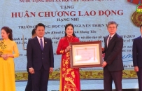 Trường THCS Nguyễn Thiện Thuật đón nhận Huân chương Lao động hạng Nhì.