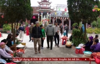 Độc đ&aacute;o phi&ecirc;n chợ đầu năm