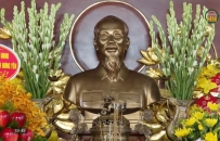 &Aacute;nh s&aacute;ng Hồ Ch&iacute; Minh soi đường cho ch&uacute;ng ta đi 