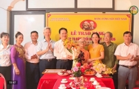 Trao Huy hiệu Đảng đợt 19/5