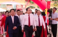 Chủ tịch Quốc hội dự lễ khai giảng năm học mới tại Trường THPT L&ecirc; Qu&yacute; Đ&ocirc;n