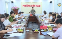 Đồng ch&iacute; Ph&oacute; B&iacute; thư Thường trực Tỉnh ủy l&agrave;m việc tại phường Sơn Nam