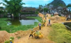 Chuy&ecirc;n đề Ph&aacute;t thanh "Ao l&agrave;ng ai nhớ, ai thương"