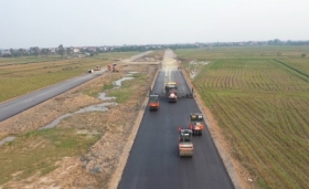Di chuyển mộ làm đường vành đai 4 - Khi đảng viên xung phong