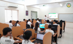 Đổi mới gi&aacute;o dục để bắt nhịp c&ocirc;ng nghệ