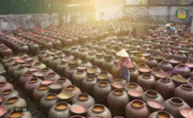 G&igrave;n giữ l&agrave;ng nghề tương Bần truyền thống