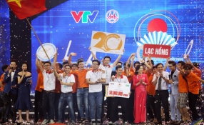 Nhìn lại khoảnh khắc đăng quang của tân vương Robocon Việt Nam 2017