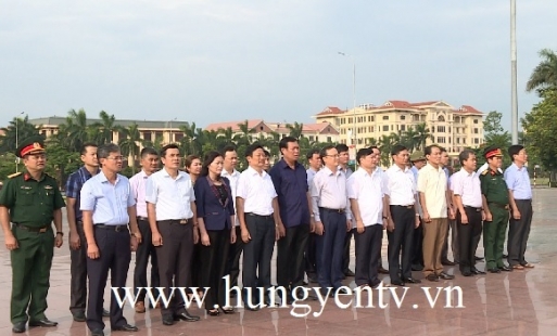 Hưng Yên: Dâng hoa kỷ niệm 104 năm ngày sinh Tổng Bí thư Nguyễn Văn Linh 