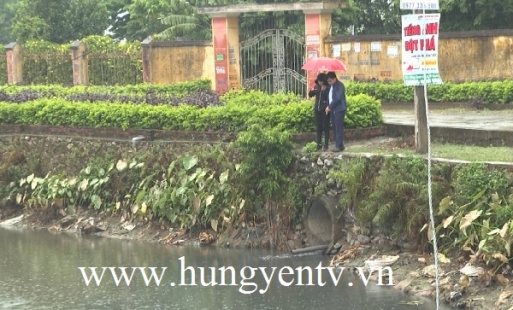 Phát hiện Công ty Toàn Phát ở thị xã Mỹ Hào xả nước thải có màu đen ra sông
