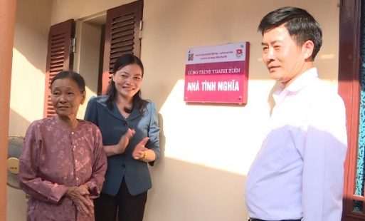 Khánh thành nhà tình nghĩa cho hộ nghèo ở Kim Động