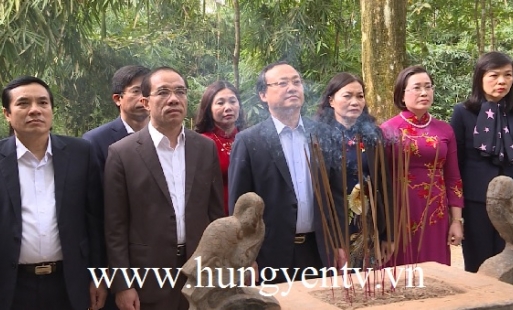 Đoàn đại biểu tỉnh Hưng Yên thăm khu di tích lịch sử Tân Trào