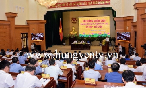 Chủ tịch UBND tỉnh và 6 Giám đốc sở, ngành trả lời chất vấn tại kỳ họp HĐND tỉnh thứ 9