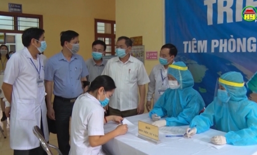 Đẩy nhanh tiêm vắc xin phòng dịch Covid - 19