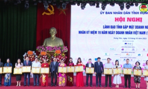 Lãnh đạo tỉnh Hưng Yên gặp mặt doanh nghiệp 