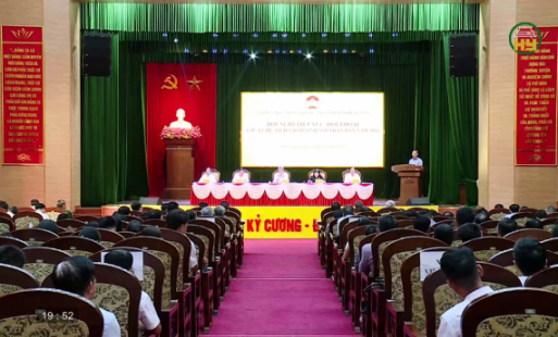 Chủ tịch UBND tỉnh tiếp xúc, đối thoại với nhân dân 