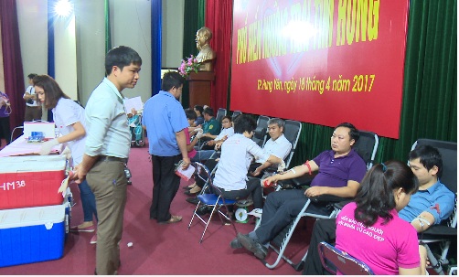 Hơn 500 người dự chương trình hiến máu Phố Hiến - Những trái tim hồng