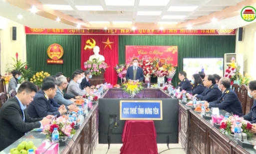 Phó Chủ tịch UBND tỉnh kiểm tra công tác chốt sổ tài chính và thu ngân sách tại Cục thuế