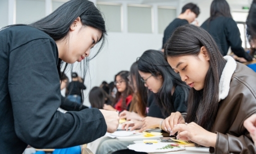 Sinh viên Phenikaa giao lưu văn hóa với bạn bè Hàn Quốc 