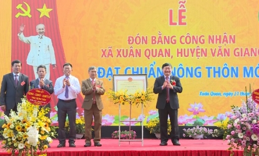 Thủ phủ hoa, cây cảnh Xuân Quan đón bằng công nhận xã nông thôn mới