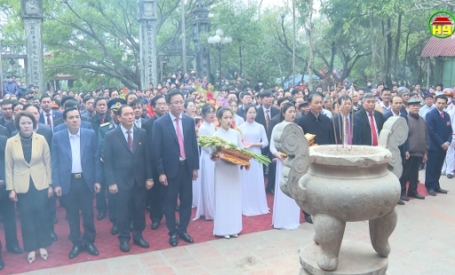 Dâng hương tưởng niệm tướng quân Phạm Ngũ Lão