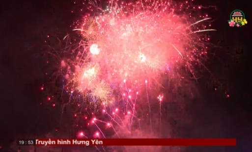 Bắn pháo hoa chào đón năm mới