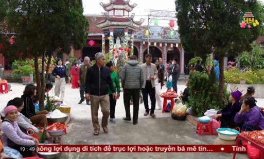 Độc đáo phiên chợ đầu năm