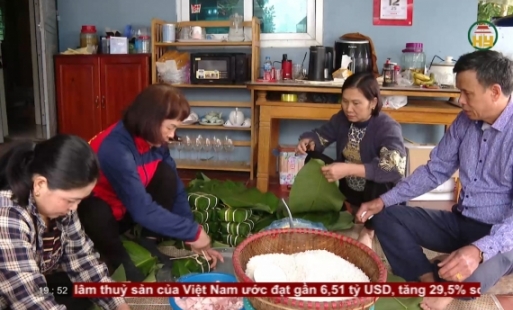 Người xa quê trở về ăn Tết