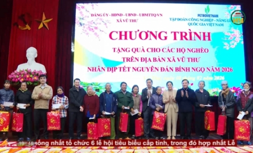 Thăm, tặng quà dịp Tết Nguyên đán